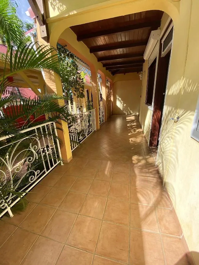 Appartement Charmant A Pointe Noire Piscine Et Jacuzzi 54 M²
