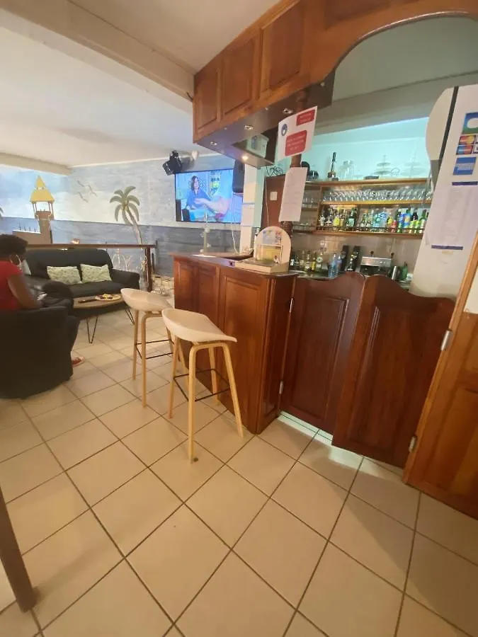Appartement Charmant: Pointe Noire Retreat with Pool & Jacuzzi Guadeloupe